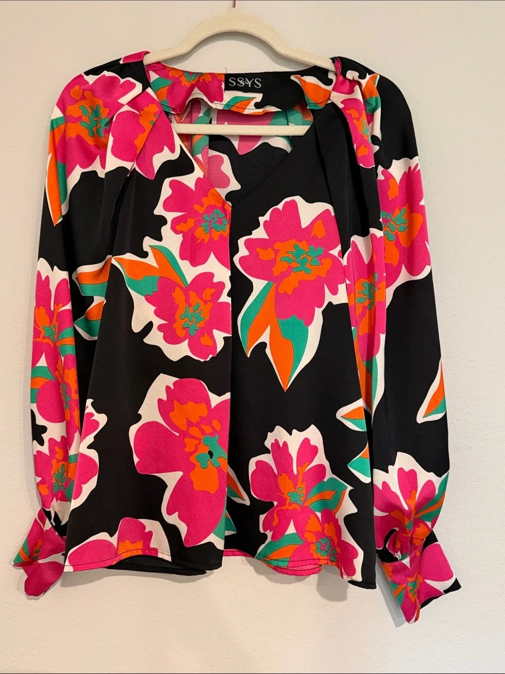 Flowers long sleeve blouse - Picture 1 of 5